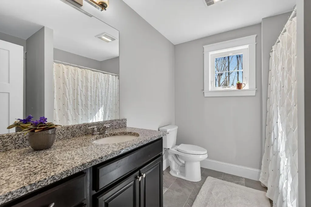 17 Webhannet Place Kennebunk ME 04043