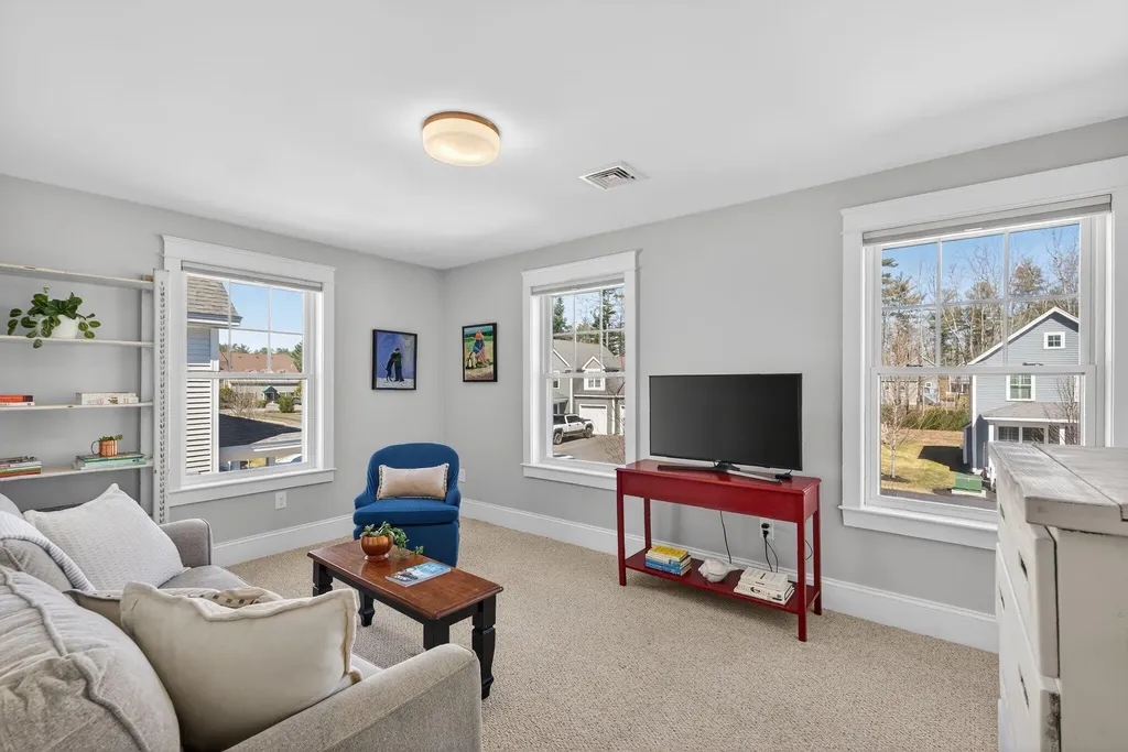 17 Webhannet Place Kennebunk ME 04043