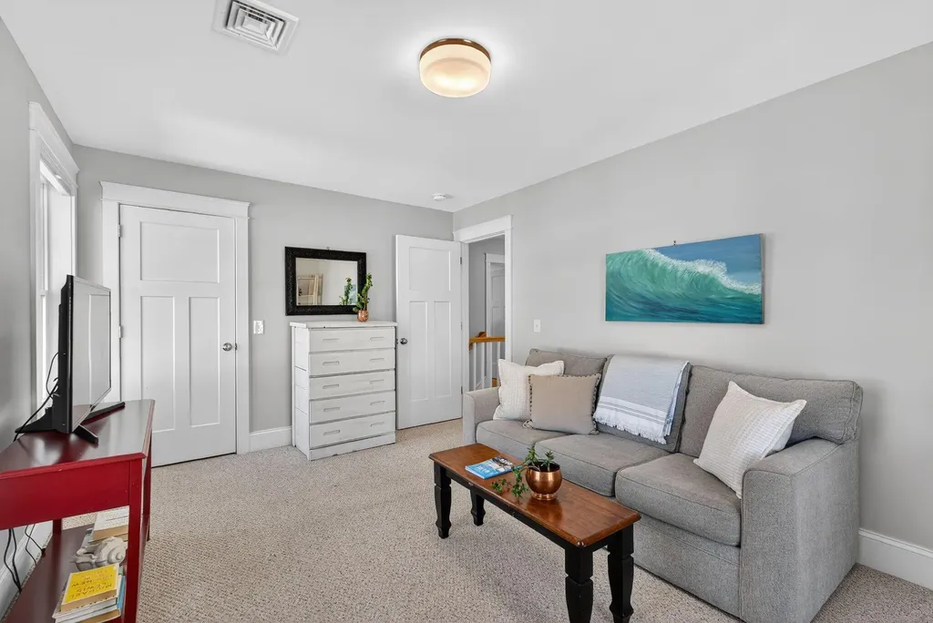 17 Webhannet Place Kennebunk ME 04043