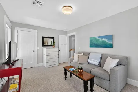 17 Webhannet Place Kennebunk ME 04043