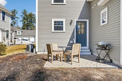 17 Webhannet Place Kennebunk ME 04043