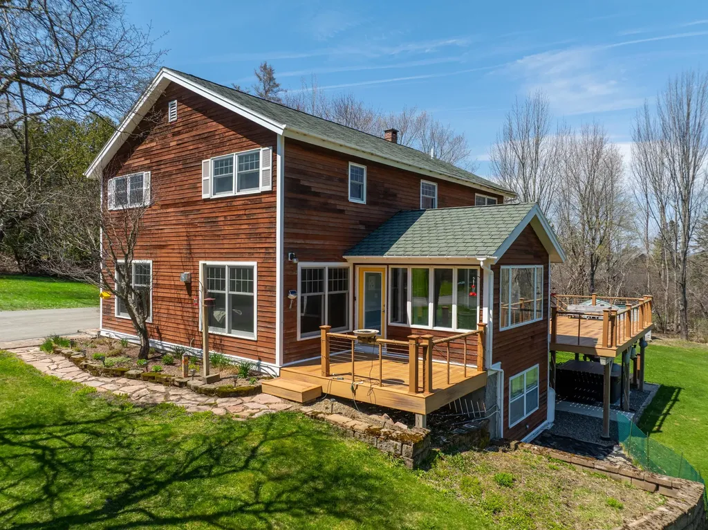918 Main Street Calais ME 04619