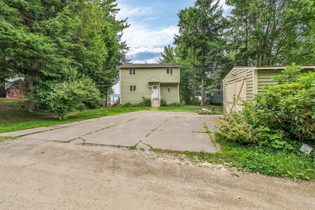 185 Lakeside Landing Road Glenburn ME 04401