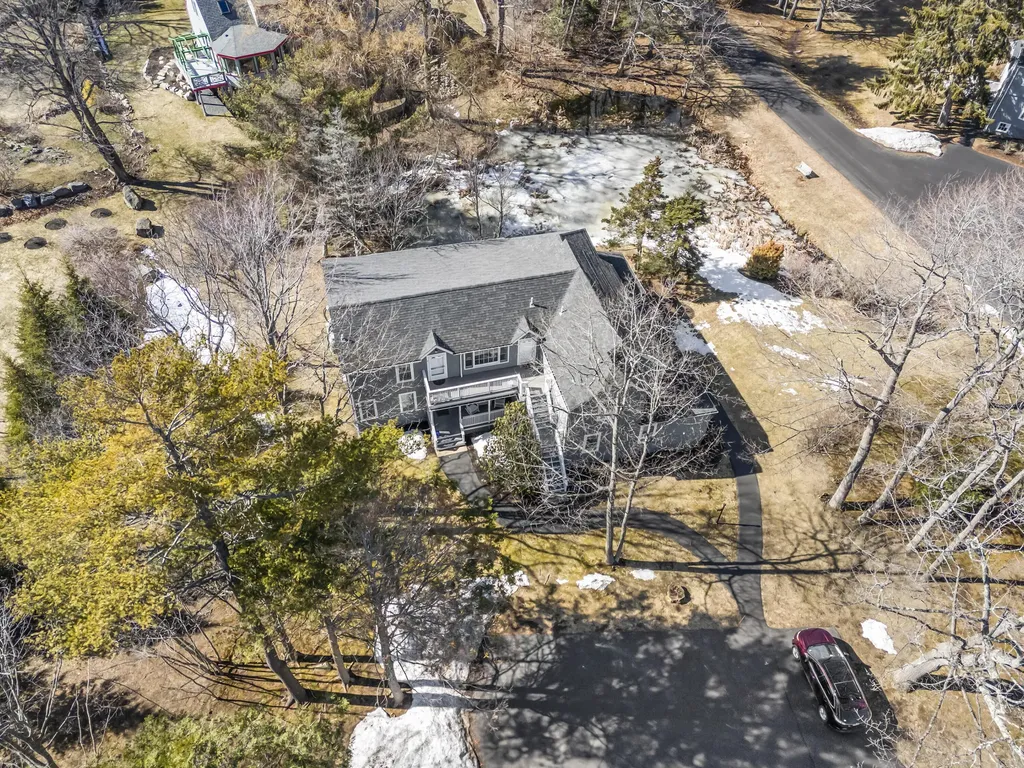 589 York Street York ME 03909