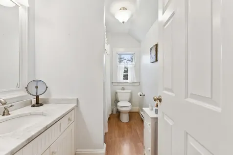 589 York Street York ME 03909