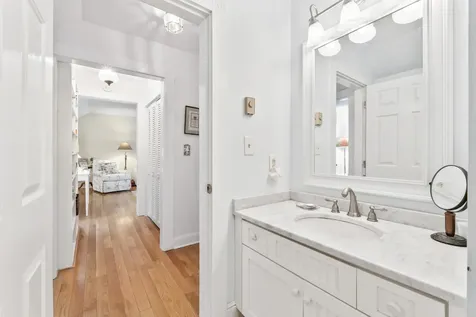 589 York Street York ME 03909