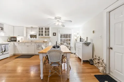 589 York Street York ME 03909