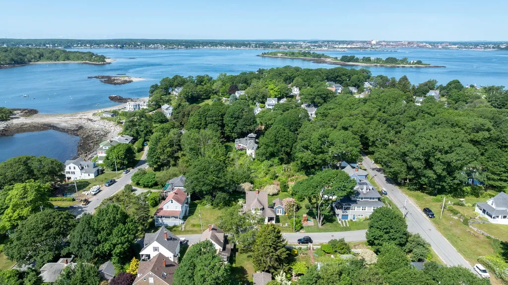 46 Ryefield Street Portland ME 04108