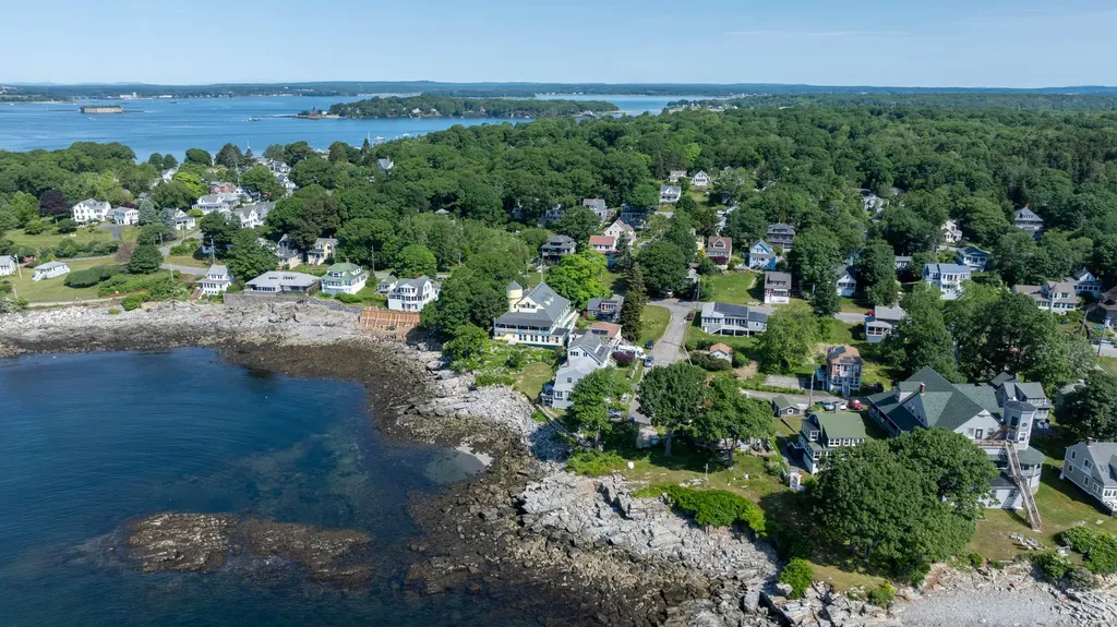 46 Ryefield Street Portland ME 04108