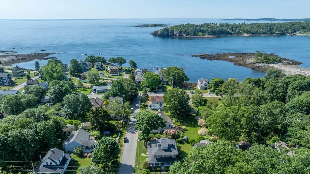 46 Ryefield Street Portland ME 04108