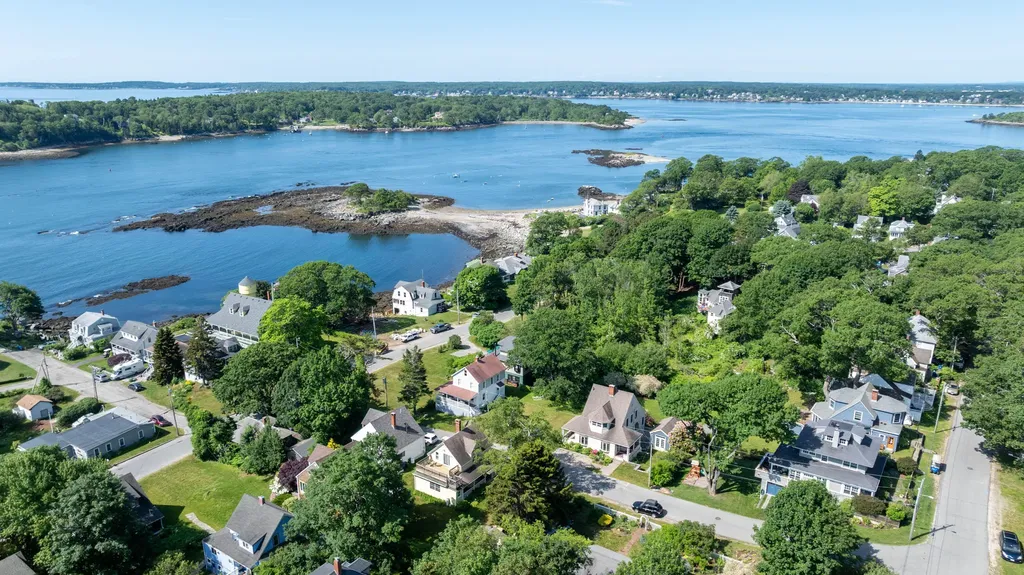 46 Ryefield Street Portland ME 04108