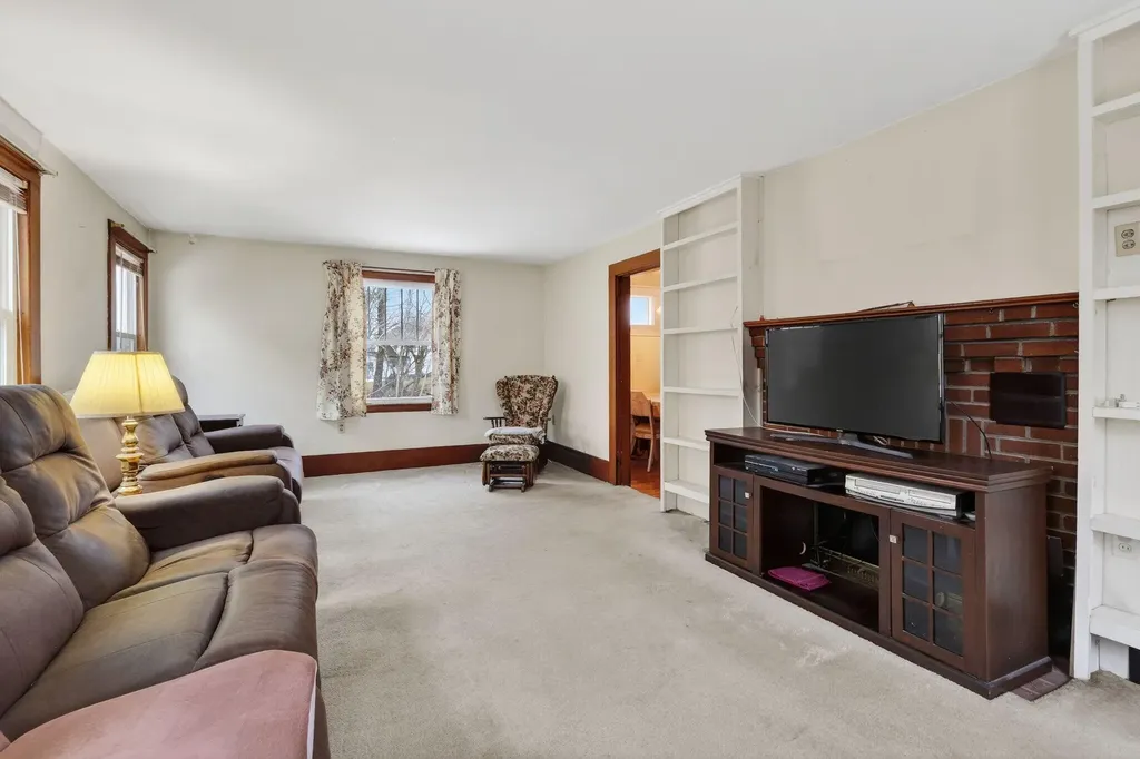 26 Vernon Street Saco ME 04072