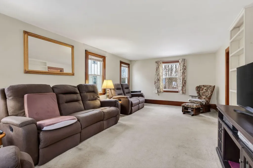 26 Vernon Street Saco ME 04072
