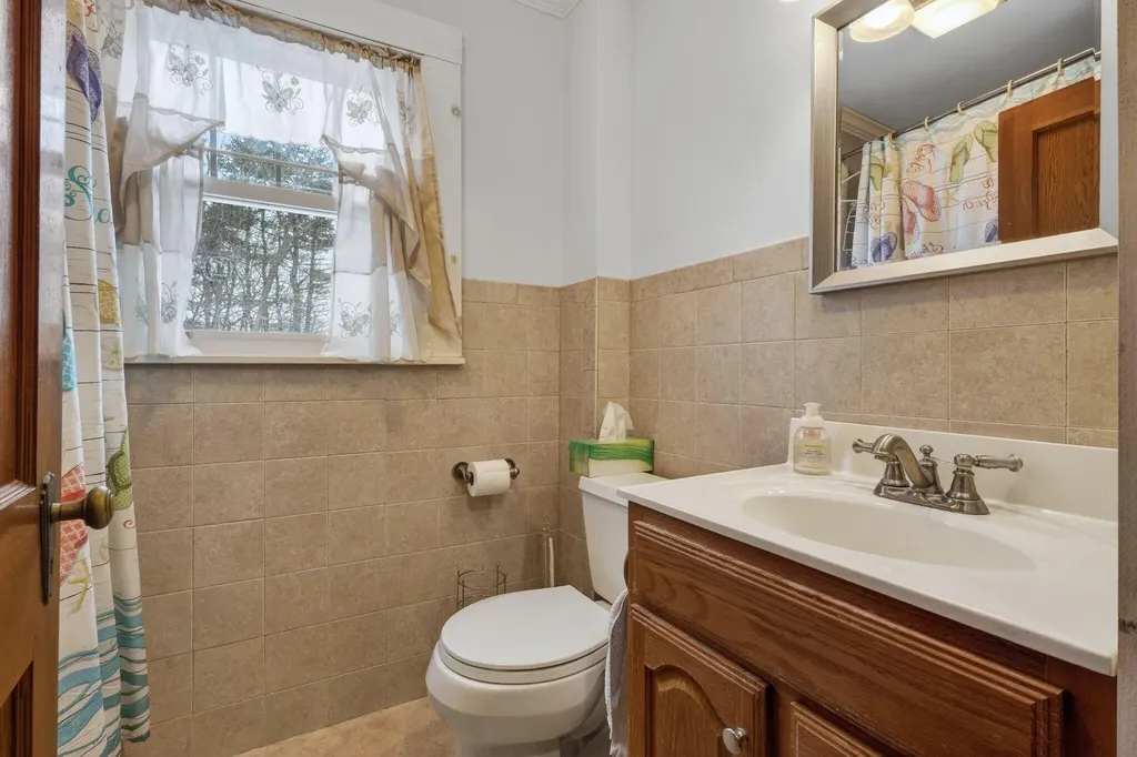 26 Vernon Street Saco ME 04072