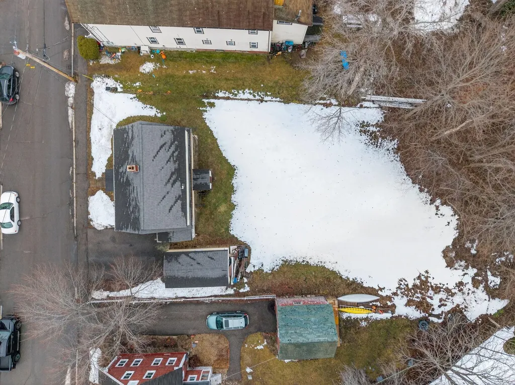 26 Vernon Street Saco ME 04072