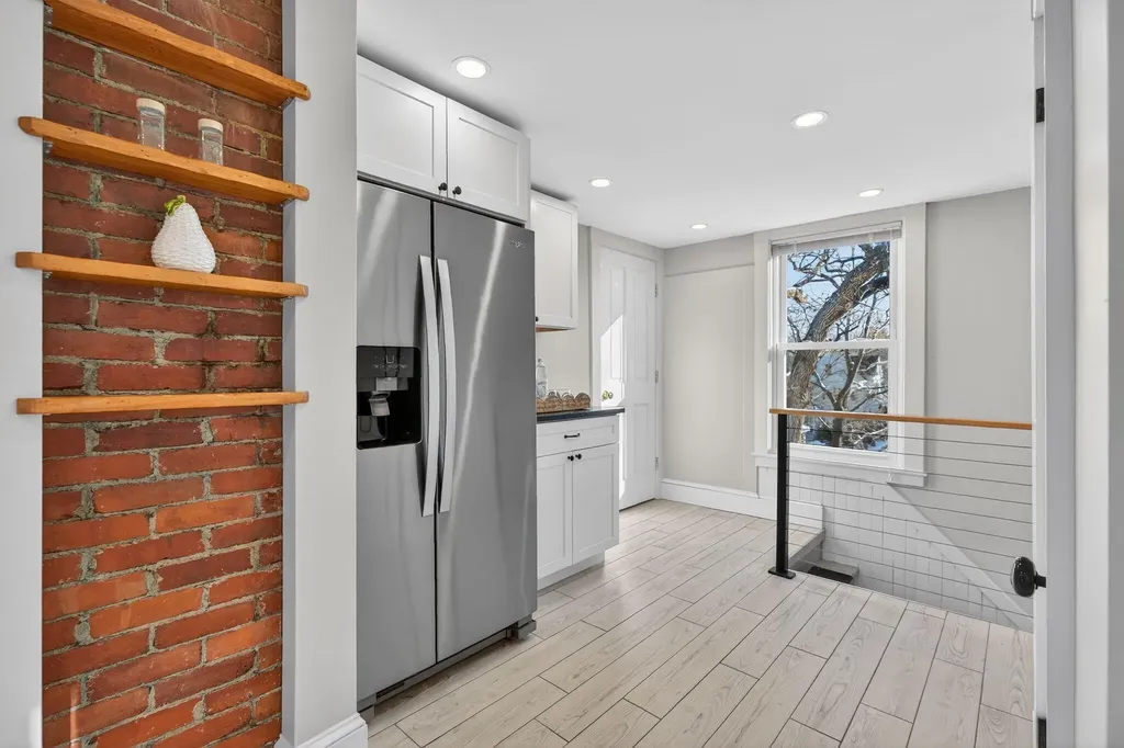 71 Lawn Avenue Portland ME 04103