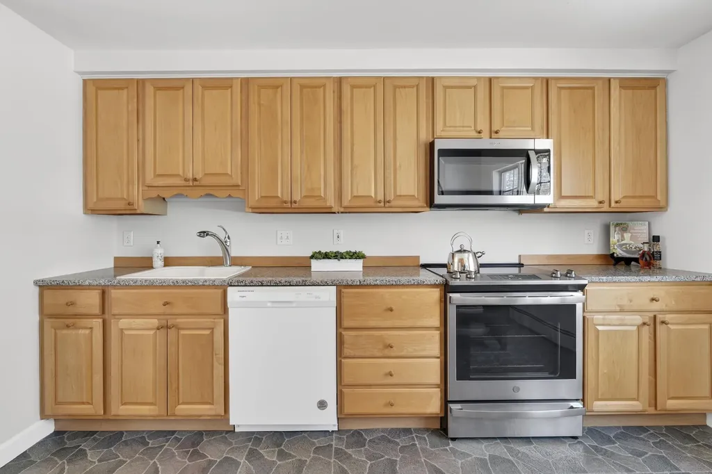 46 Whistler Landing Scarborough ME 04074