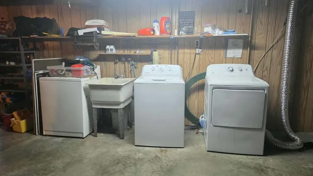 9 Pine Grove Drive Mount Vernon ME 04352