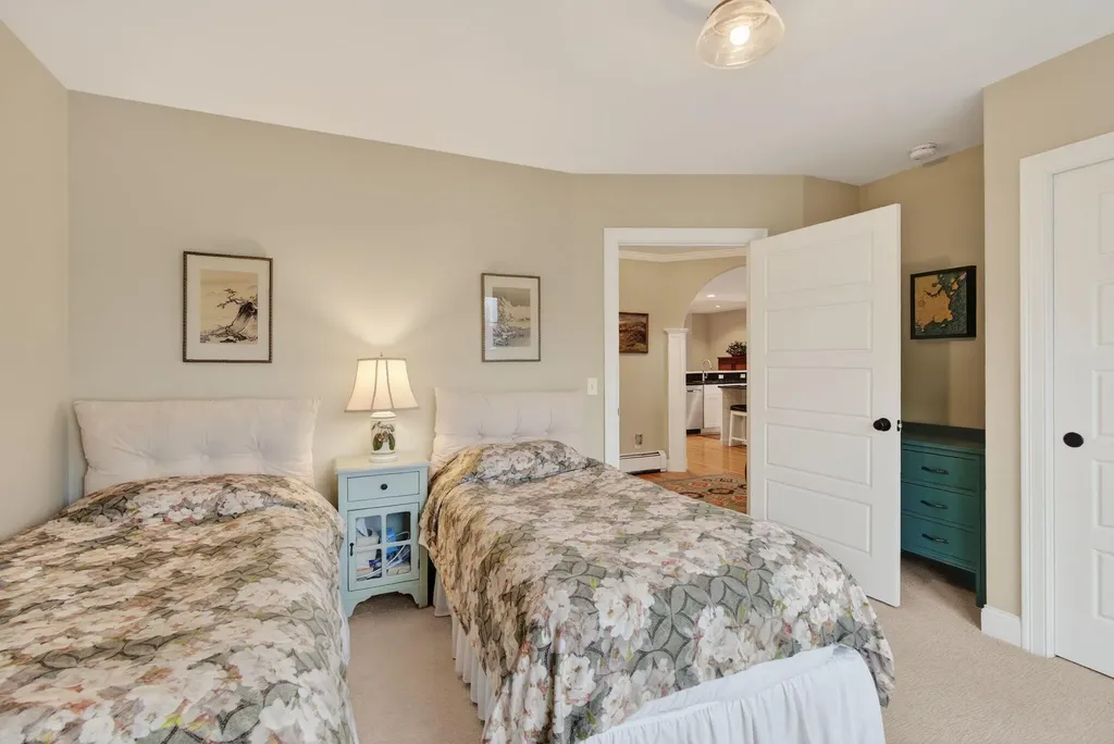 3 Headland Lane Cape Elizabeth ME 04107