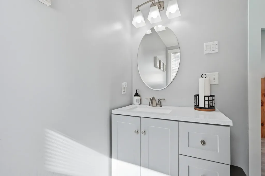 28 Lintonia Drive Litchfield ME 04350