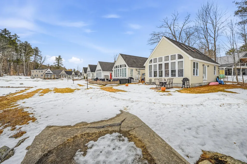 28 Lintonia Drive Litchfield ME 04350