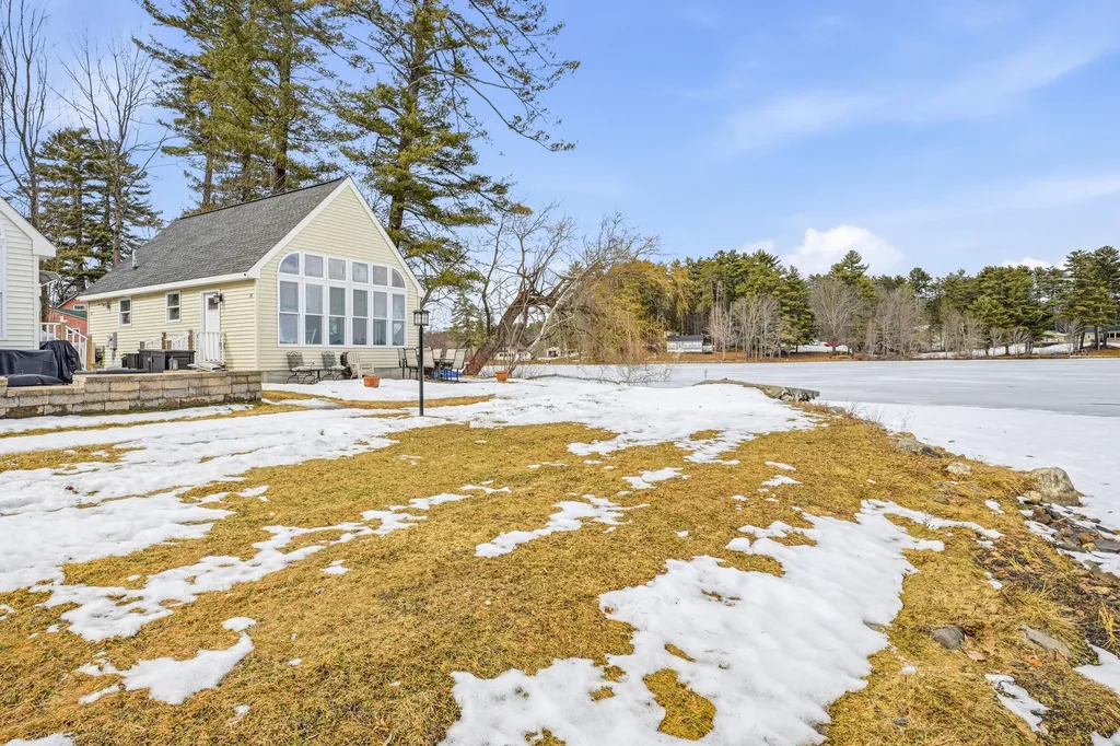 28 Lintonia Drive Litchfield ME 04350