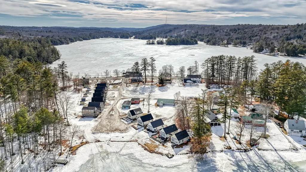 28 Lintonia Drive Litchfield ME 04350