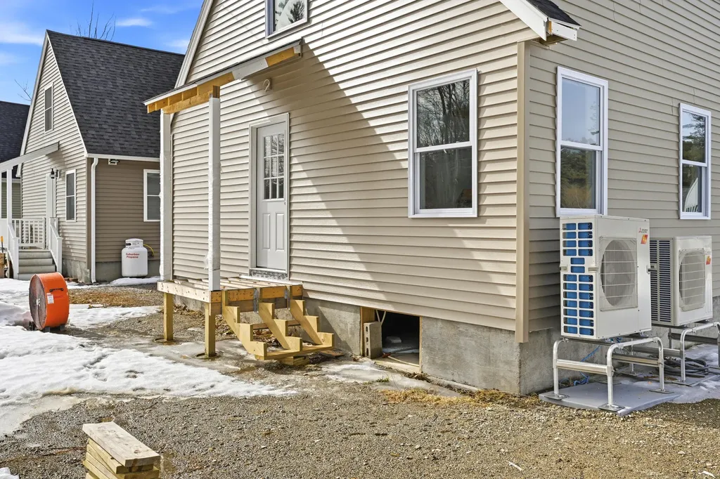 19 Lintonia Drive Litchfield ME 04350