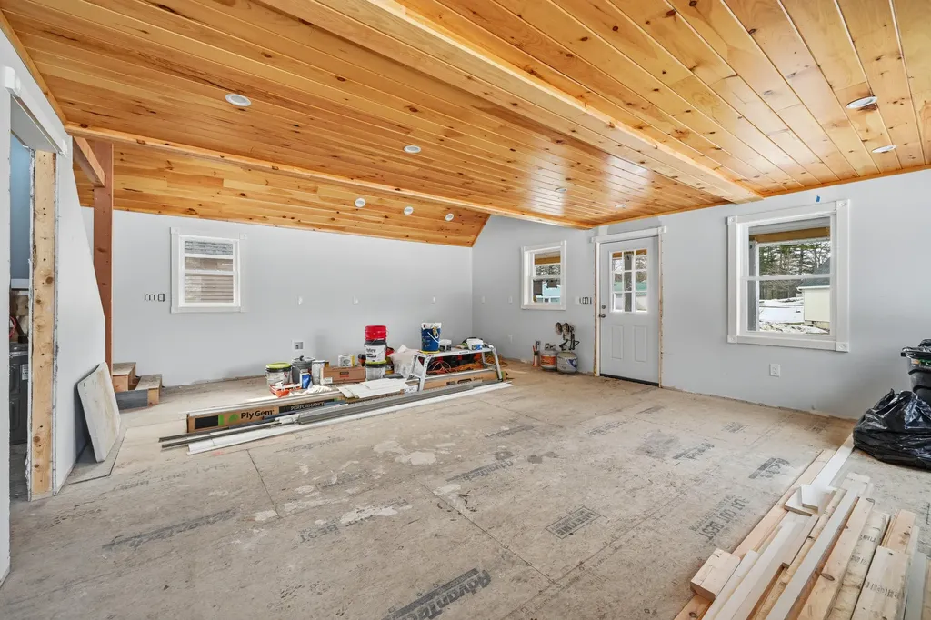 19 Lintonia Drive Litchfield ME 04350