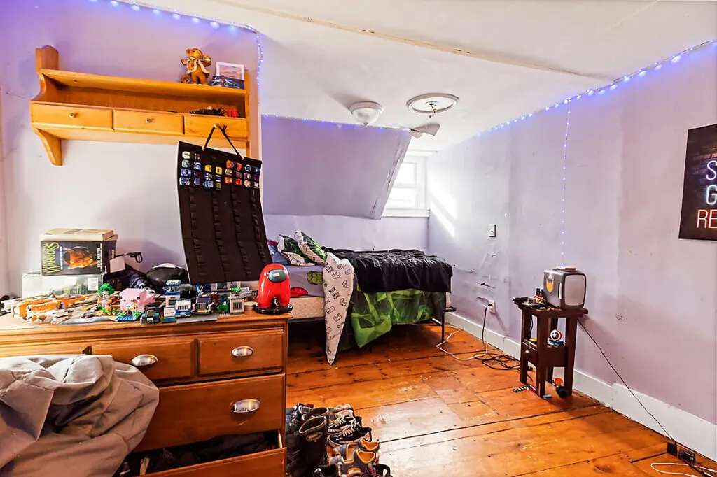 16 Maple Street Vassalboro ME 04989