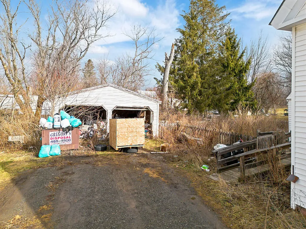 16 Maple Street Vassalboro ME 04989