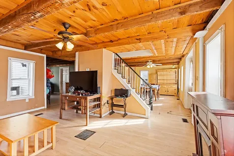 16 Maple Street Vassalboro ME 04989