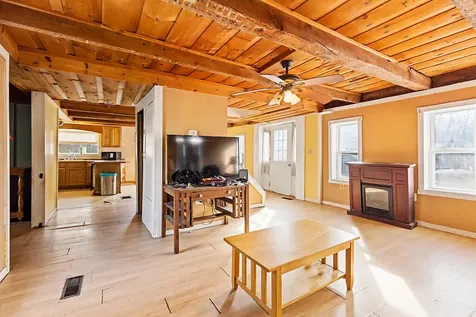 16 Maple Street Vassalboro ME 04989