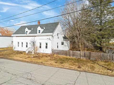 16 Maple Street Vassalboro ME 04989