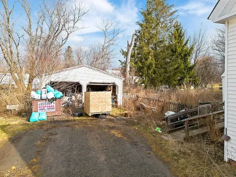 16 Maple Street Vassalboro ME 04989
