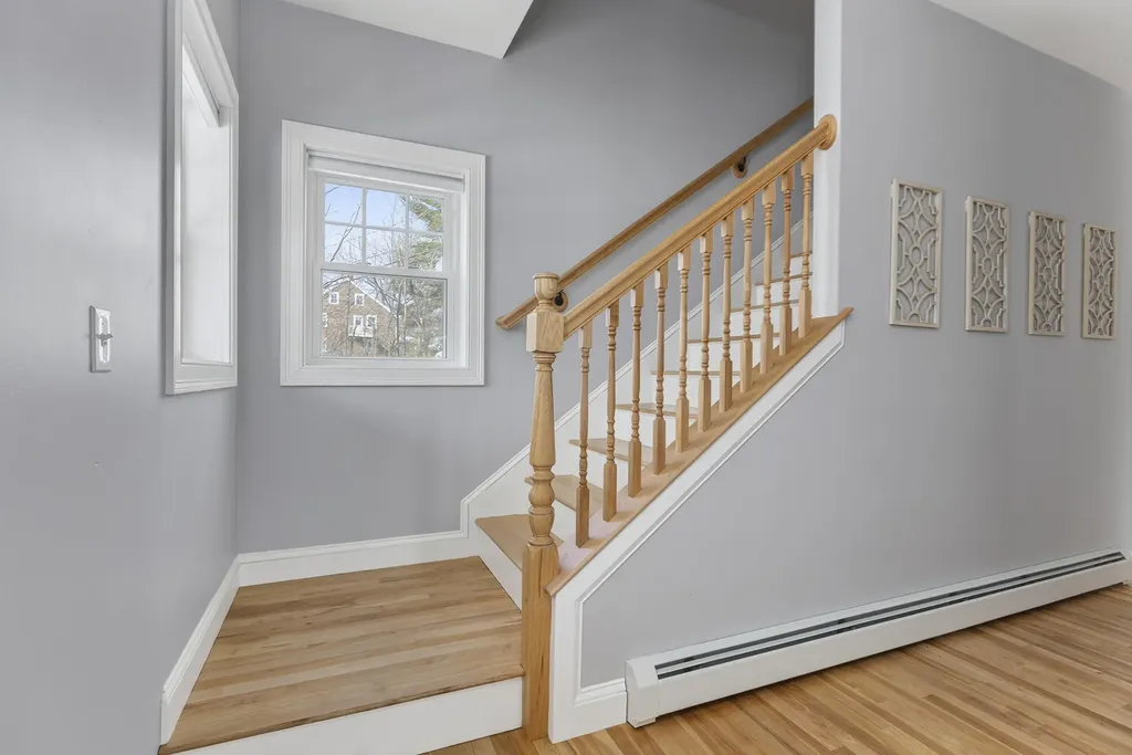 81 Queen Street Gorham ME 04038