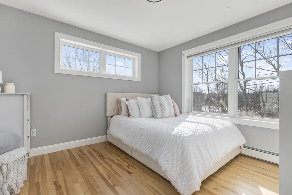 81 Queen Street Gorham ME 04038