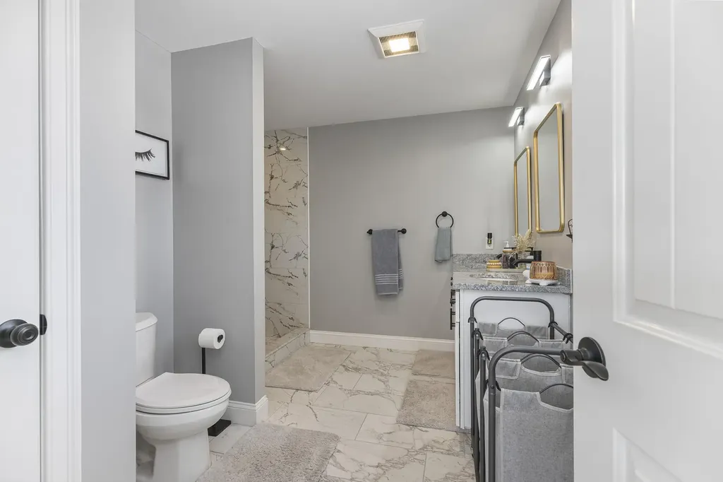 81 Queen Street Gorham ME 04038