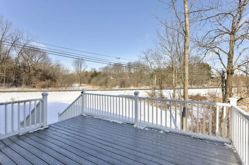 81 Queen Street Gorham ME 04038
