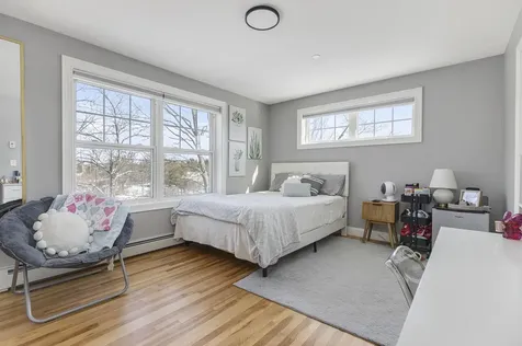 81 Queen Street Gorham ME 04038