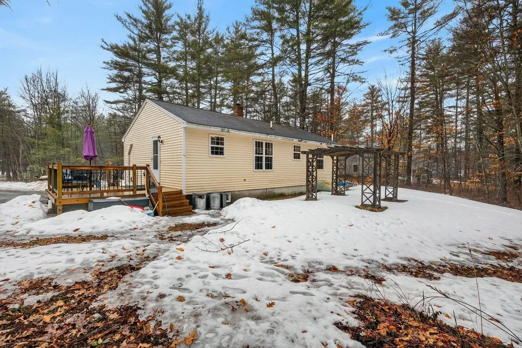 688 Townhouse Road Waterboro ME 04030