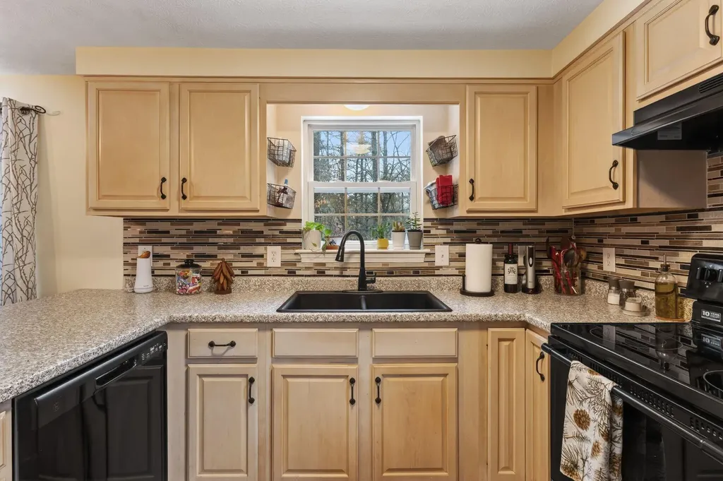 688 Townhouse Road Waterboro ME 04030
