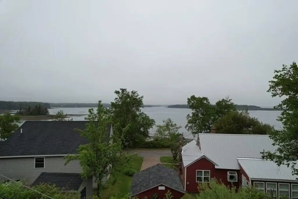 11 Lovelace Street Eastport ME 04631