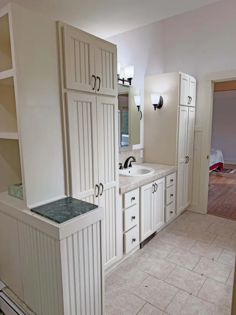 84 Mosely Point Lane Lamoine ME 04605