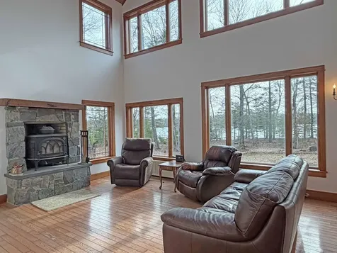 84 Mosely Point Lane Lamoine ME 04605