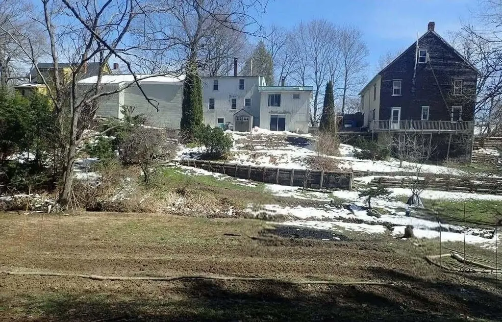 38 Main Street Topsham ME 04086