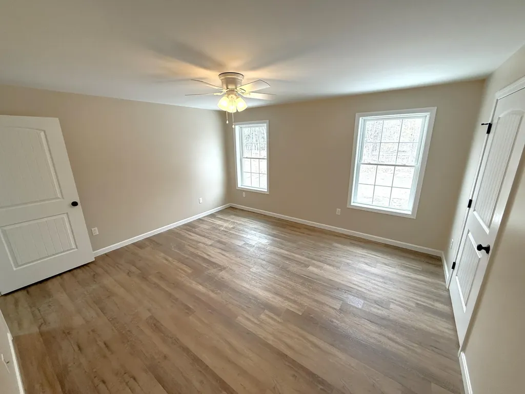 5 Pinewood Drive Windsor ME 04363
