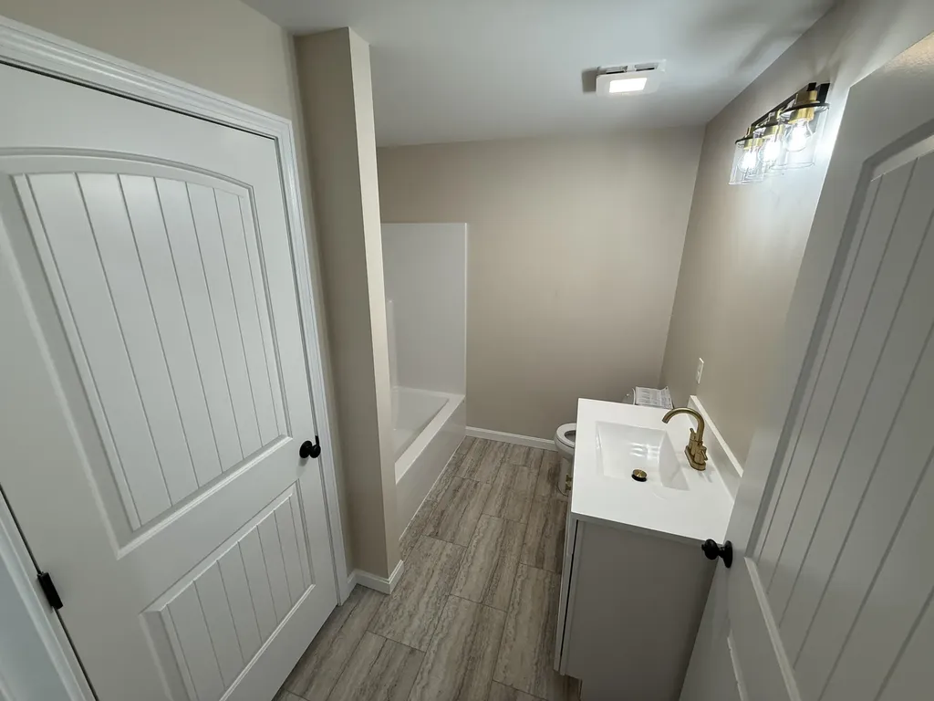 5 Pinewood Drive Windsor ME 04363