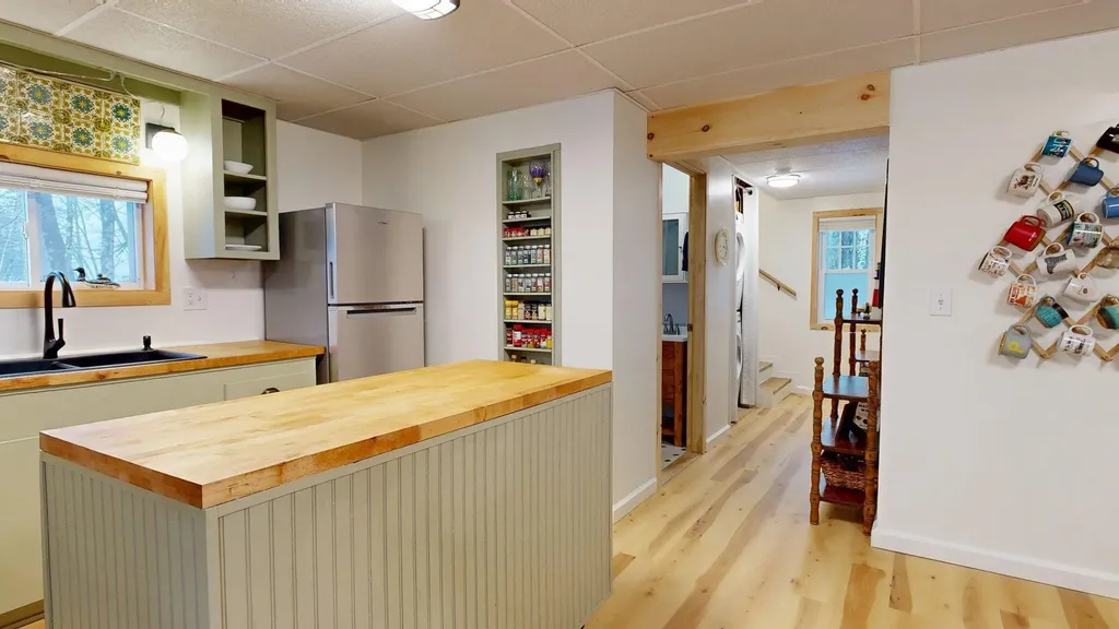 58 Welch Avenue Monmouth ME 04259