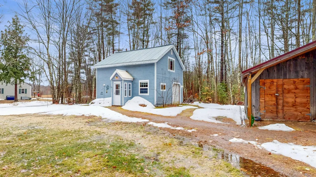58 Welch Avenue Monmouth ME 04259